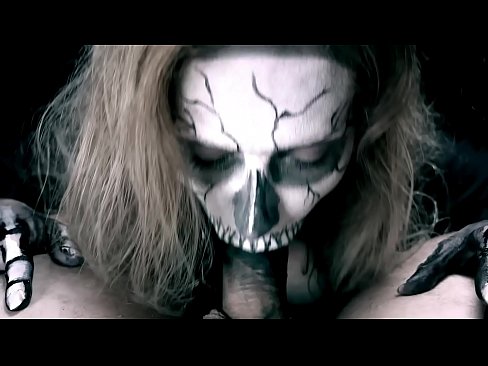 ❤️ Demoniska meitene sūc locekli ar savu melno muti un norij spermu. ❤️ Sekss video pie lv.raceporn.ru ❤