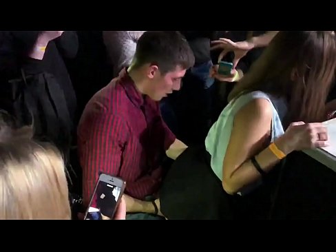 ❤️ Īsts sekss krievu naktsklubā. 18 gadus veca krievu meitene anālajā atverē un vagīnā, kas drāzta naktsklubā ❤️ Sekss video pie lv.raceporn.ru ❤